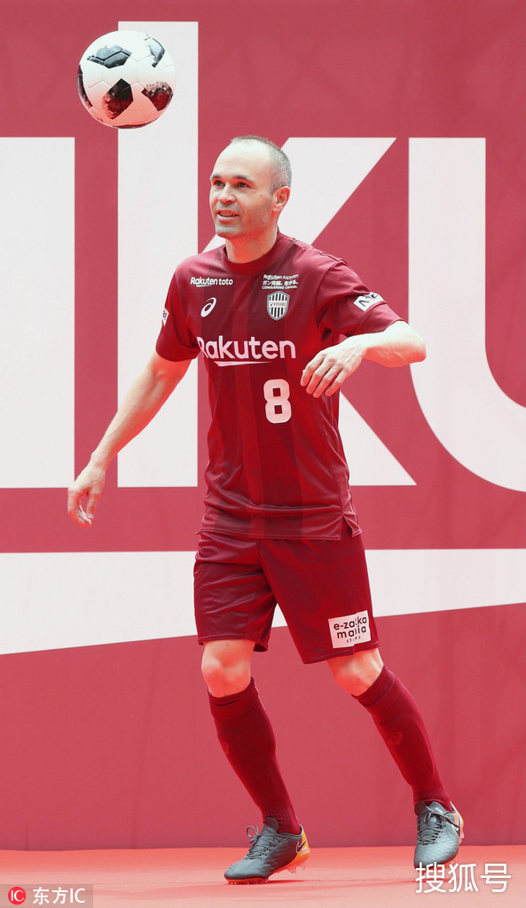 包含上海海港训练开放日，窗口期临场应变引欢呼，欧联在即，赛程密集仍需轮换的词条